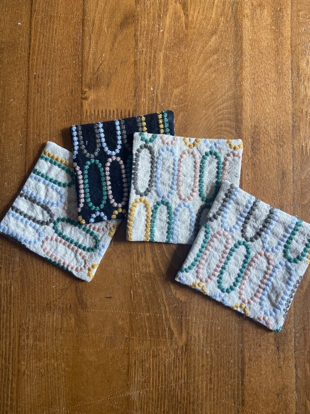 送料無料ミナペルホネンタルト風コースター