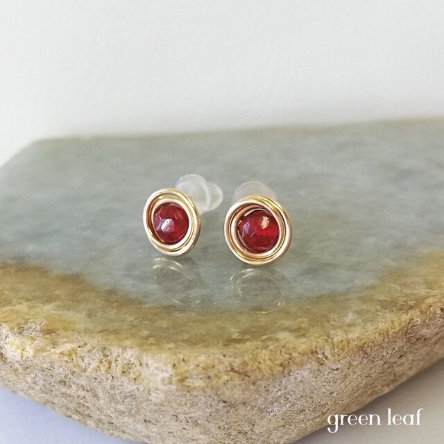 14kg＊レッドアゲートの小さな一粒ピアス