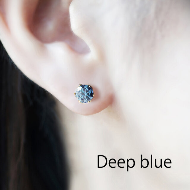 大粒！モアサナイトの6mmサージカルステンレス・スタッドピアス