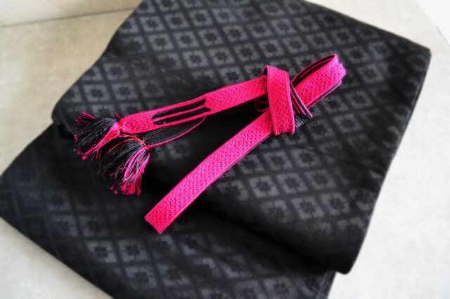 アンティーク帯締め ピンク×黒 幅広 矢羽根柄 成人式 アンティーク着物