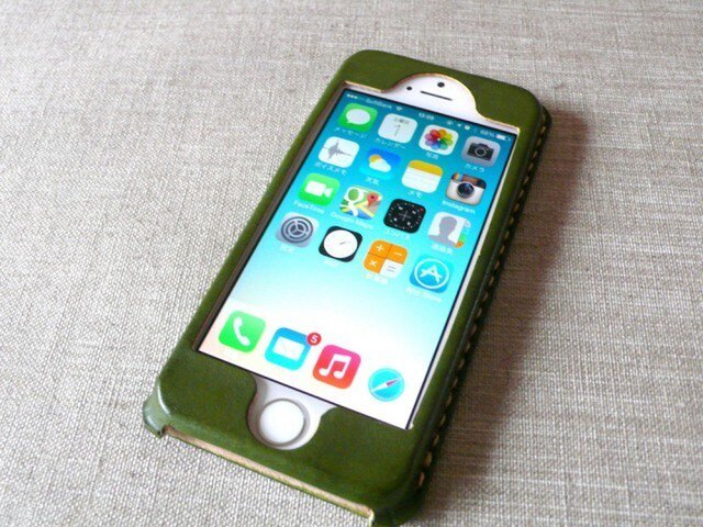 【受注制作】iPhoneケース《5/5S/SE専用》|モスグリーンの画像1枚目
