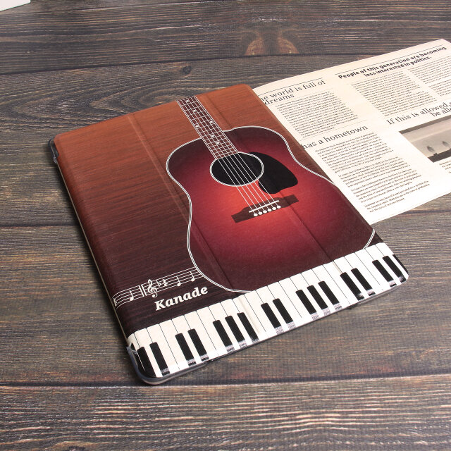 手帳型 iPadケース（タブレットケース） 【バックカバー：ハードタイプ】（片面印刷/カメラ穴あり）【奏（guitar）】