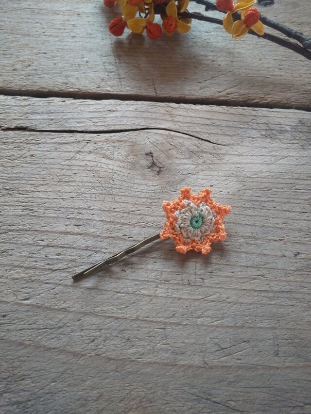 カラフルなスターヘアピン