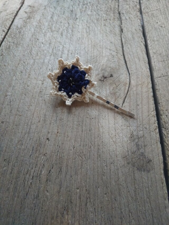 カラフルなスターヘアピン