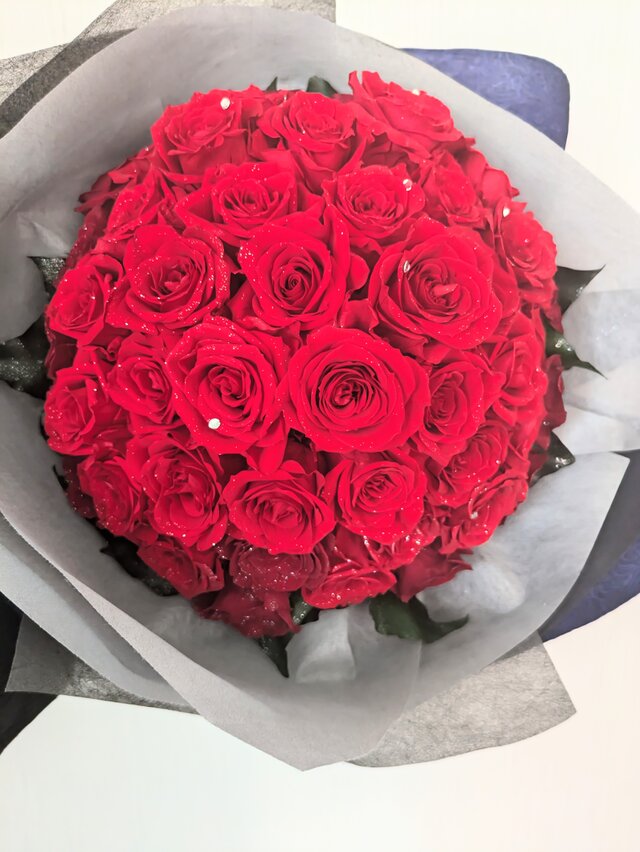 赤い薔薇50本の花束／プリザーブドフラワー永遠の愛♡無条件の愛／記念