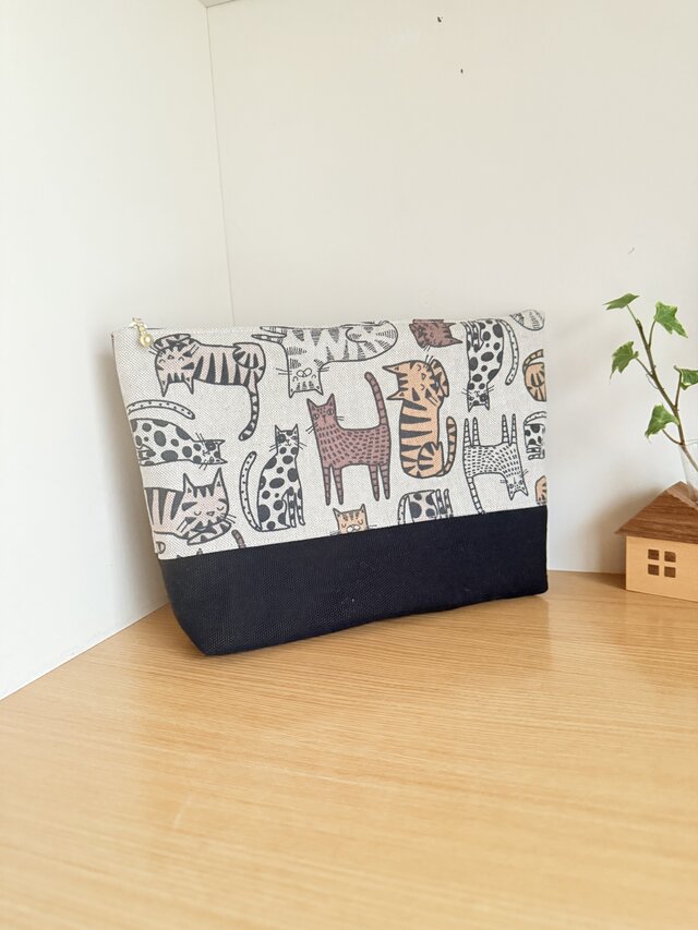 厚手のマチ付きビッグポーチ（猫ちゃん）