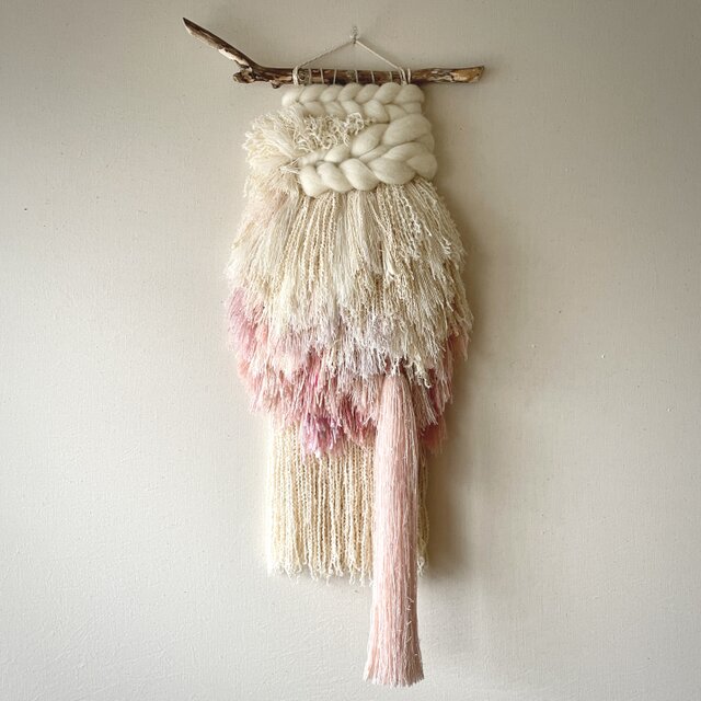 【一点もの】流木 ウィービング タペストリー 『みるく色のたぺすとり-クリオネ』 一点もの】流木 ウィービング タペストリー 『みるく色のた