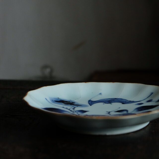 蝙蝠と果実◇伊万里 蝙蝠文染付中皿 骨董/antiques丁寧な暮らし 江戸