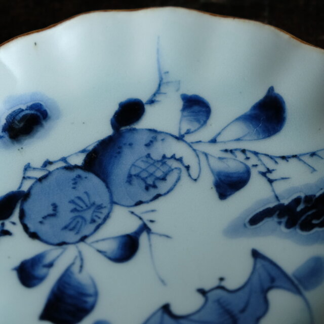 蝙蝠と果実◇伊万里 蝙蝠文染付中皿 骨董/antiques丁寧な暮らし