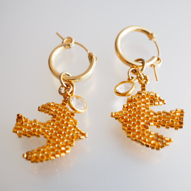 鳥とクォーツのゴールドフィルドフープピアス【受注】 | iichi 日々の