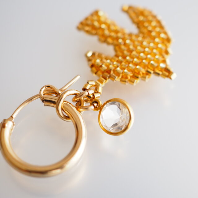 鳥とクォーツのゴールドフィルドフープピアス【受注】 | iichi 日々の