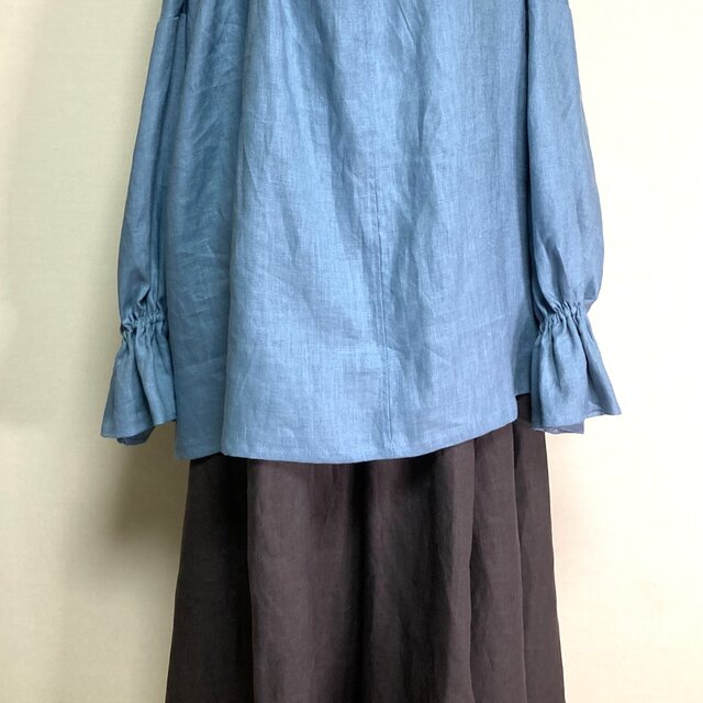 カラーリネン◇キーネックフリルブラウス◇オールドブルー