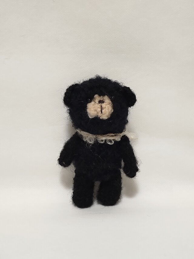 キュートな黒ミミちゃん ぬいぐるみ ハンドメイド テディベア 海外作家様 くま 微笑む黒ミミちゃん くま 熊 テディベア 海外作家様 ぬいぐるみ