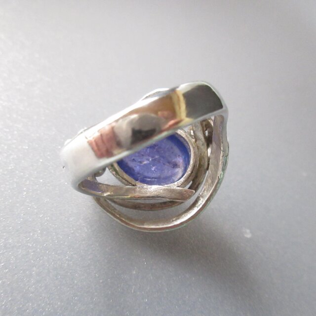 ブルーモーメントカラー・タンザナイトのシルバーリング | iichi