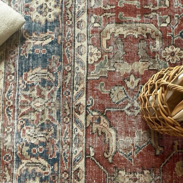 86×150 赤えんじ×ブルー　擦れシャビーなボタニカル　トルコヴィンテージラグ 86×150 赤えんじ×ブルー 擦れシャビーなボタニカル トルコヴィンテージ