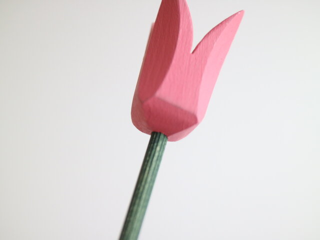 スウェーデンで見つけた木製チューリップ &葉っぱ | iichi 日々