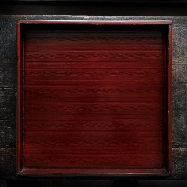 赤みを帯びた茶色◆素敵な文様。漆塗り彫り文盆　古物　古民家　骨董・antiques　明治期　C