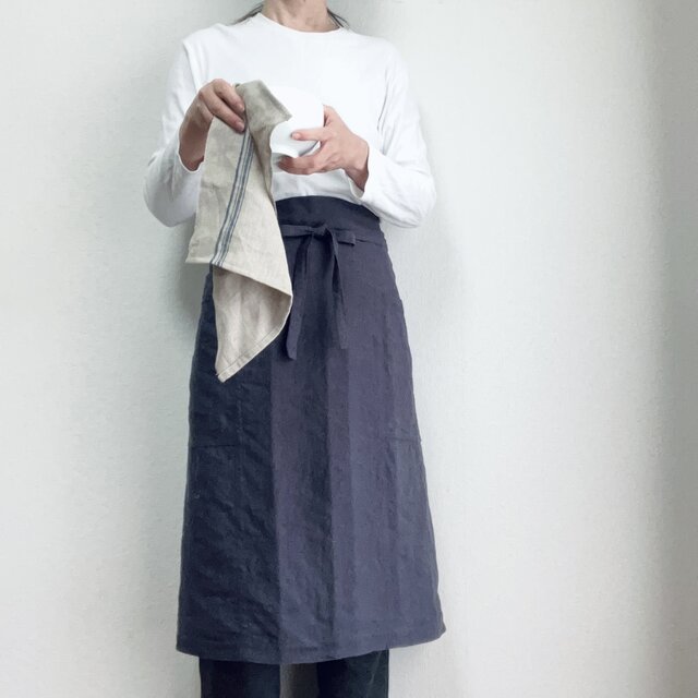 洗いこまれた自然な風合いのソムリエエプロン　ベルギーリネン２５番手　スチールグレー