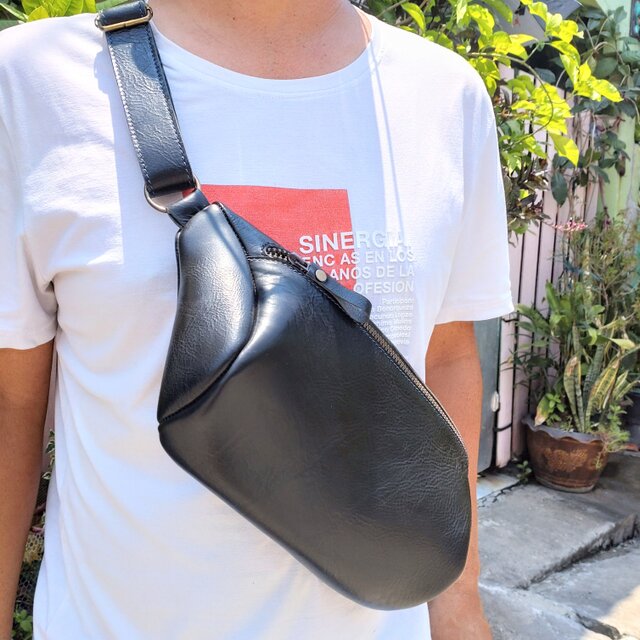 ハンドメイド　ボディバッグ　本革　クリーマー　特大　ブルー　新品1021 楽天市場】ボディバッグ 本革 ワンショルダーバッグ 革 メンズ
