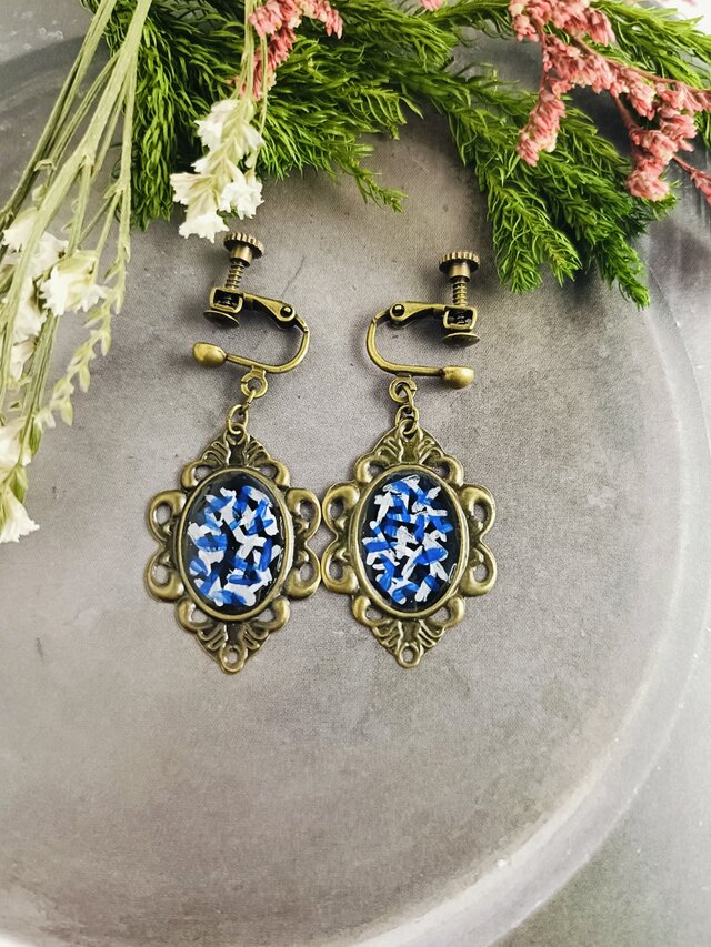 全て手描きのイヤリング _他にない唯一無二のアクセサリー　(01103)