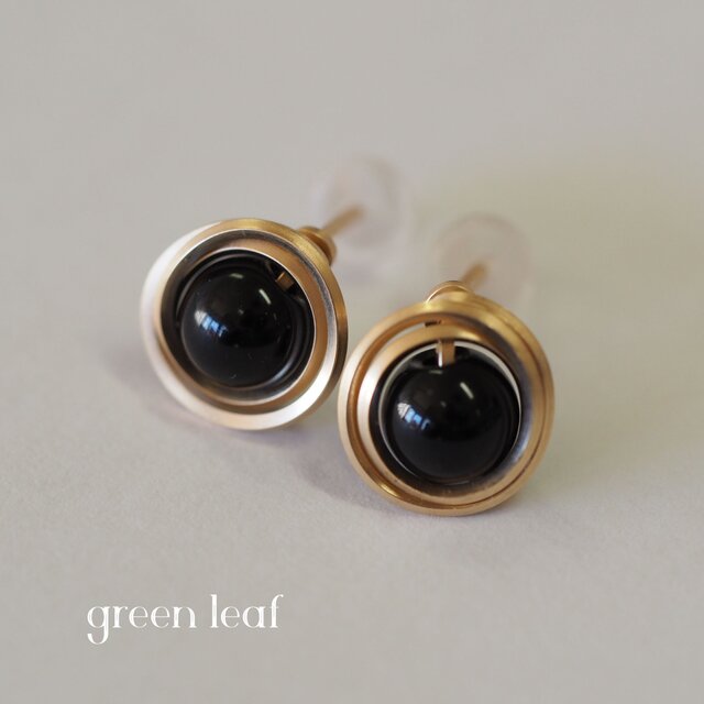 14kgf＊オニキスの一粒ピアス～スクエア～