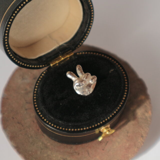 【Silver925】【片耳】ピースなピアス