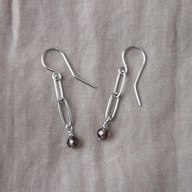 Chain&Dot Pierce（スモーキークォーツ）