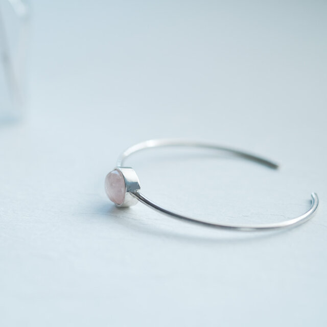 ピンク ローズクォーツ 天然石 バングル シルバー925 | iichi 日々の