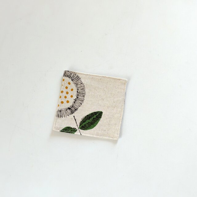 日用品店（布）コースター ／綿麻  9.0cm×9.0cm【 向日葵（ひまわり）】