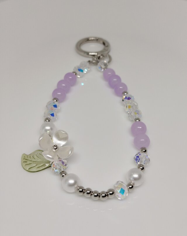 ビーズストラップ☆バッグチャ—ム☆白いお花☆パープル | iichi 日々の