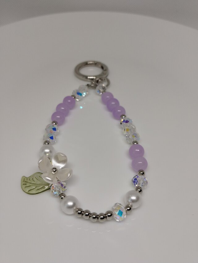 ビーズストラップ☆バッグチャ—ム☆白いお花☆パープル | iichi 日々の