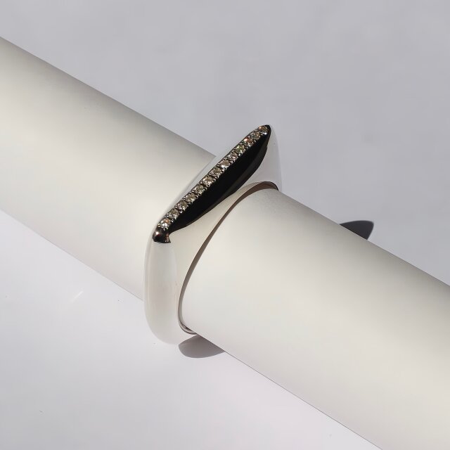 U-shape briliance ring / SV925