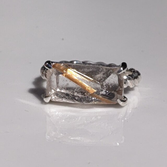 ルチルクォーツ　長方形　立体ラフカット　爪留め　シルバーSV925リング