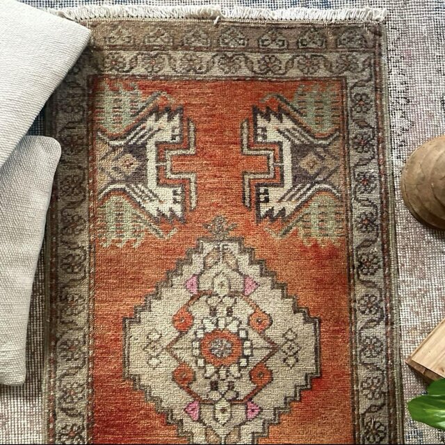 トルコ　ヴィンテージラグ　メダリオン　オレンジピンク 52×102 アンティークオレンジ メダリオン トルコヴィンテージラグ