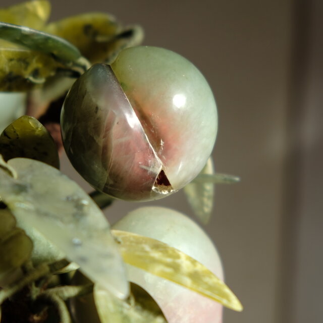 チャイナレトロな雰囲気◇中国産 翡翠 桃の盆栽 インテリアオブジェ