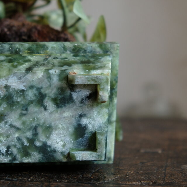 チャイナレトロな雰囲気◇中国産 翡翠 桃の盆栽 インテリアオブジェ