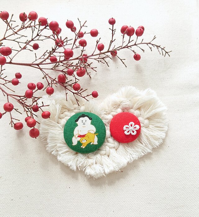 ★くるみボタンブローチ★