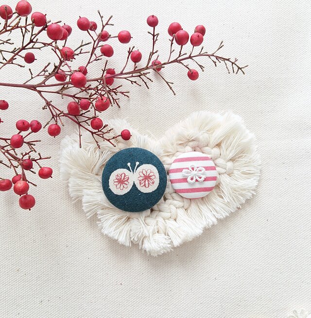 ★くるみボタンブローチ★