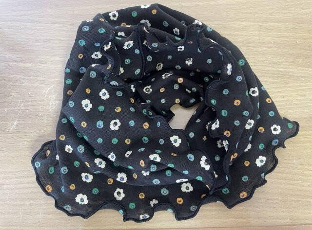 OGF綿100%ブラックオレンジ&グリーン花柄ドット柄手作りネック