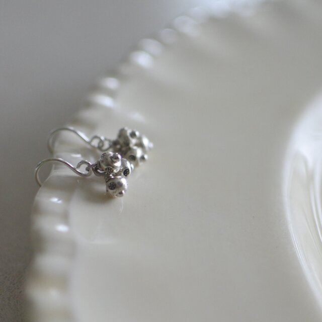 カレンシルバー　小さなつぶつぶピアス（silver925）orイヤリング