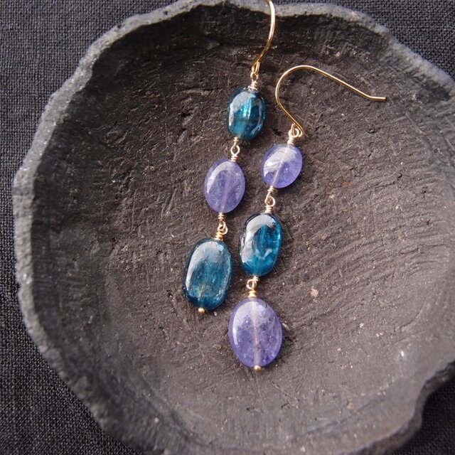 【K14gf】Kyanite × Tanzanite Earrings／カイヤナイト×タンザナイト 非対称ピアス