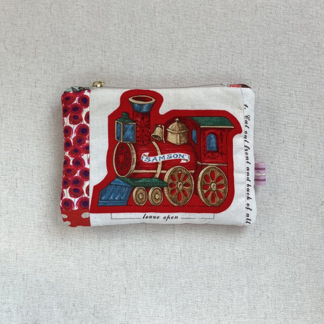 絵本のようなポーチ　小物入れ　汽車