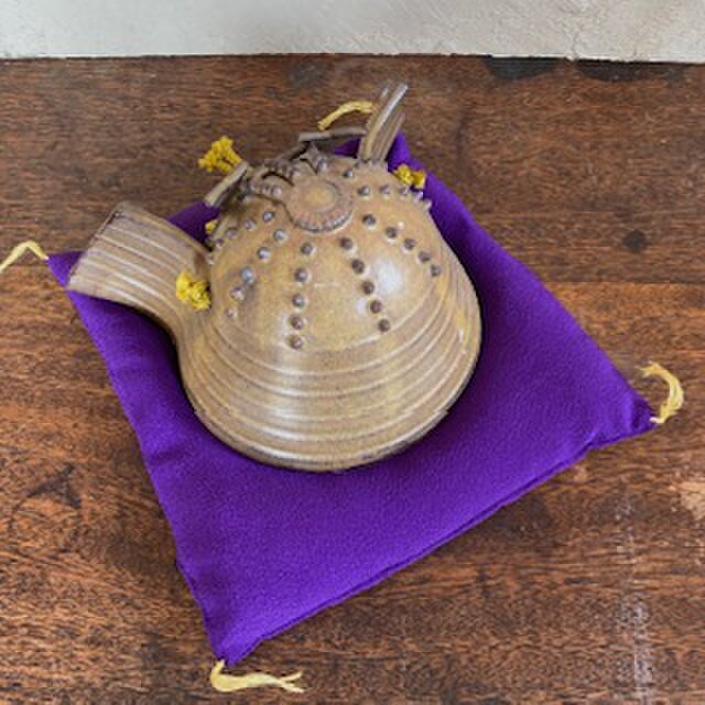 端午の節句』陶器の兜 | iichi 日々の暮らしを心地よくする