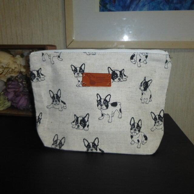 フレブル柄のポーチ（送料無料）