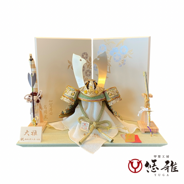 松刀（しょうとう）6号兜　加賀蒔絵（かがまきえ）屏風平台飾り檜弓太刀付