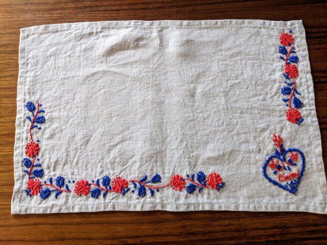 ハンガリー コライカロチャの刺繍 ランチョンマットNo.1 | iichi 日々