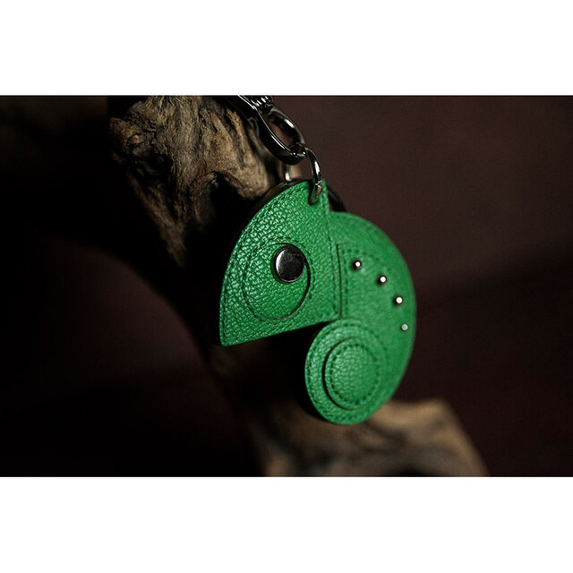 カメレオン デザイン / ヤギ革 キーホルダー ( スモール / グリーン