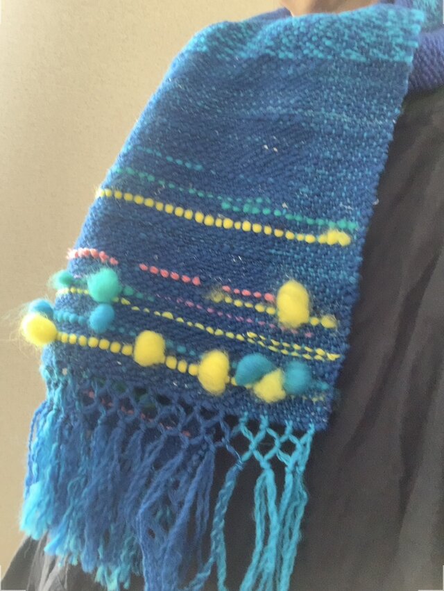 【復刻版・期間限定価格】麻の繊維入り手紡ぎ手織りマフラー（青系）