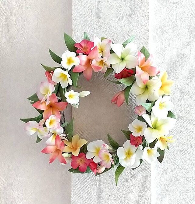 ☆クレイフラワー作品（プルメリアのリース）☆ | iichi 日々の暮らし