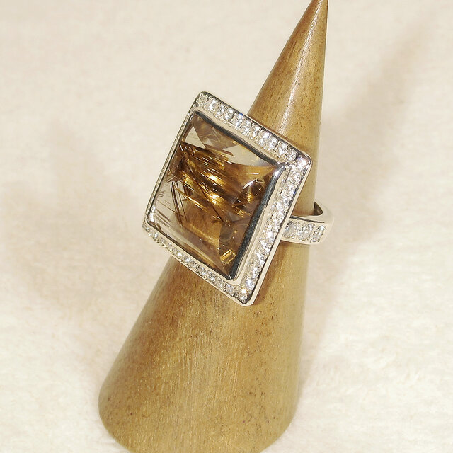 14.63ctルチルクォーツとSV925の指輪（リングサイズ：10号、ふくりん、ロジウム、天然石、針入り水晶、大粒）